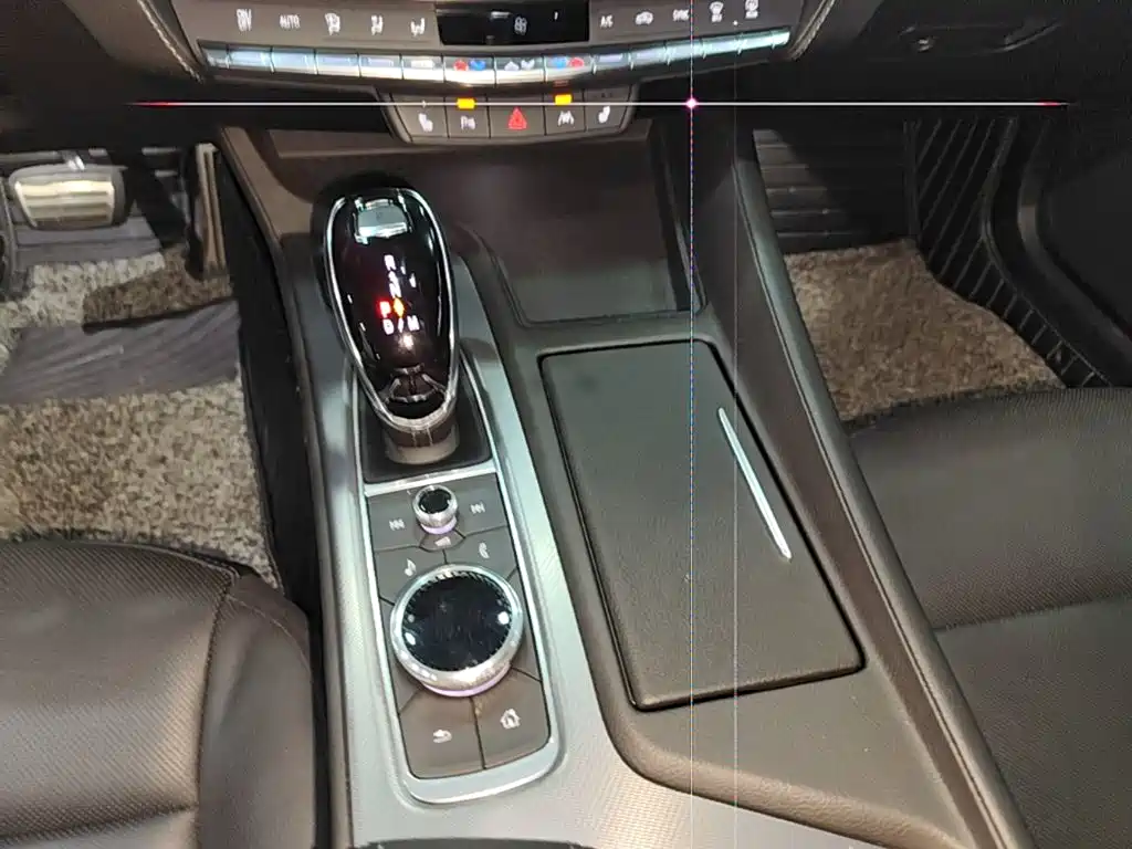 Cadillac CT5 — миниатюра 14