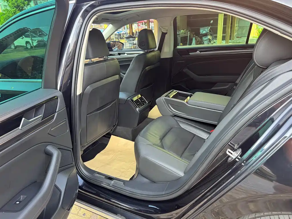 Volkswagen Phideon — миниатюра 10