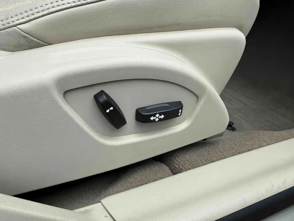 Volvo S60 (Import) — миниатюра 25
