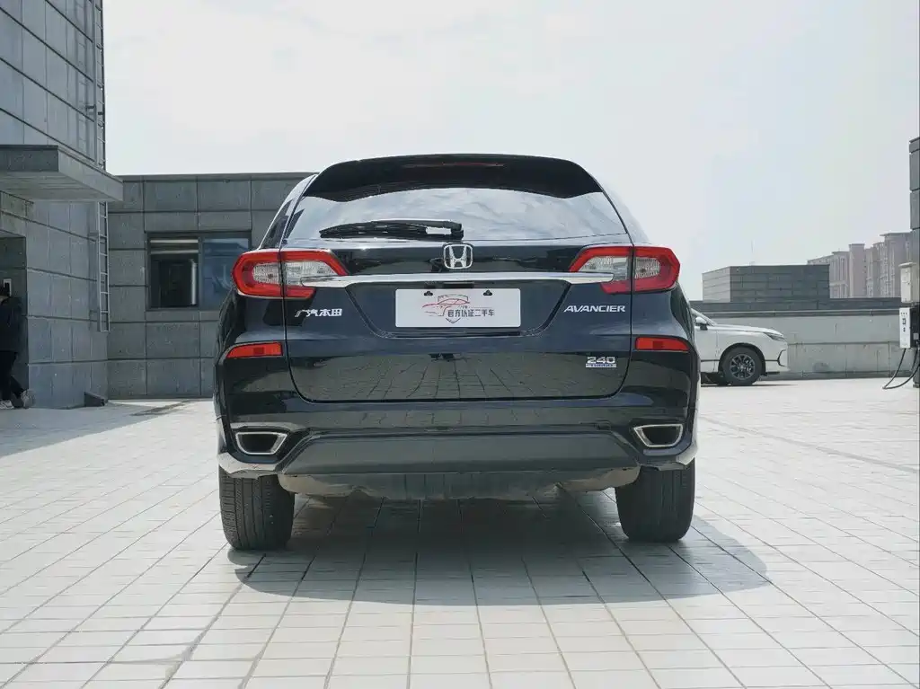 Honda Avancier 2017 240TURBO Luxury