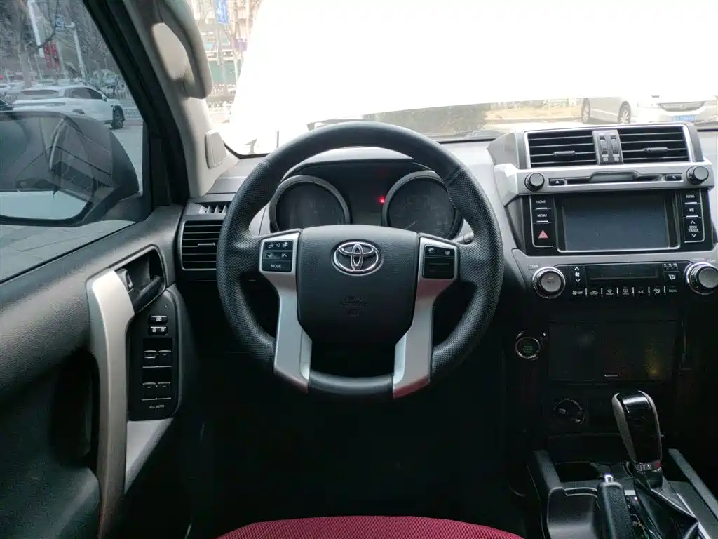 Toyota Land Cruiser Prado 2015 2.7L AT Standard