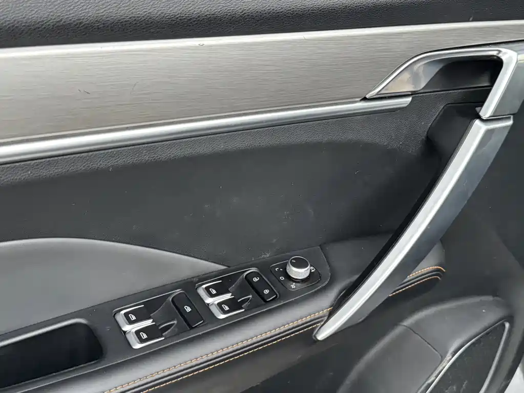Geely Binyue - фото 16