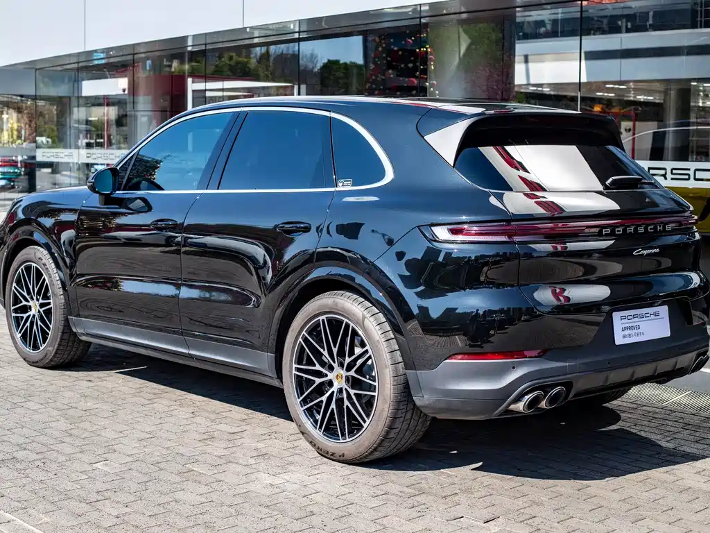 PORSCHE CAYENNE