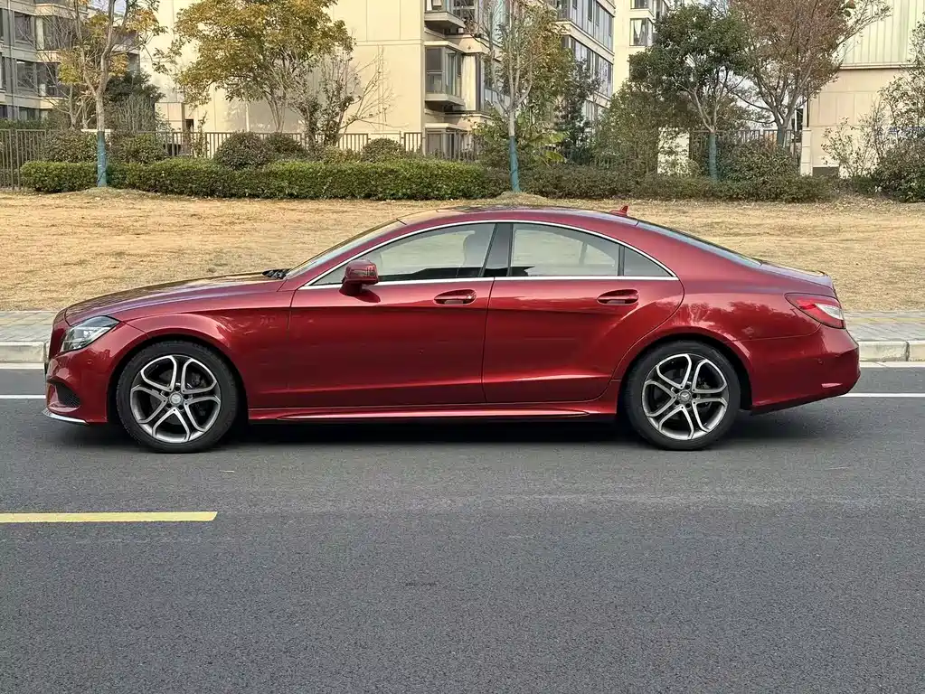 MERCEDES-BENZ CLS