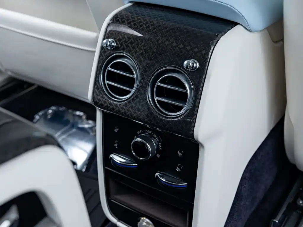 Rolls-Royce Cullinan — миниатюра 27