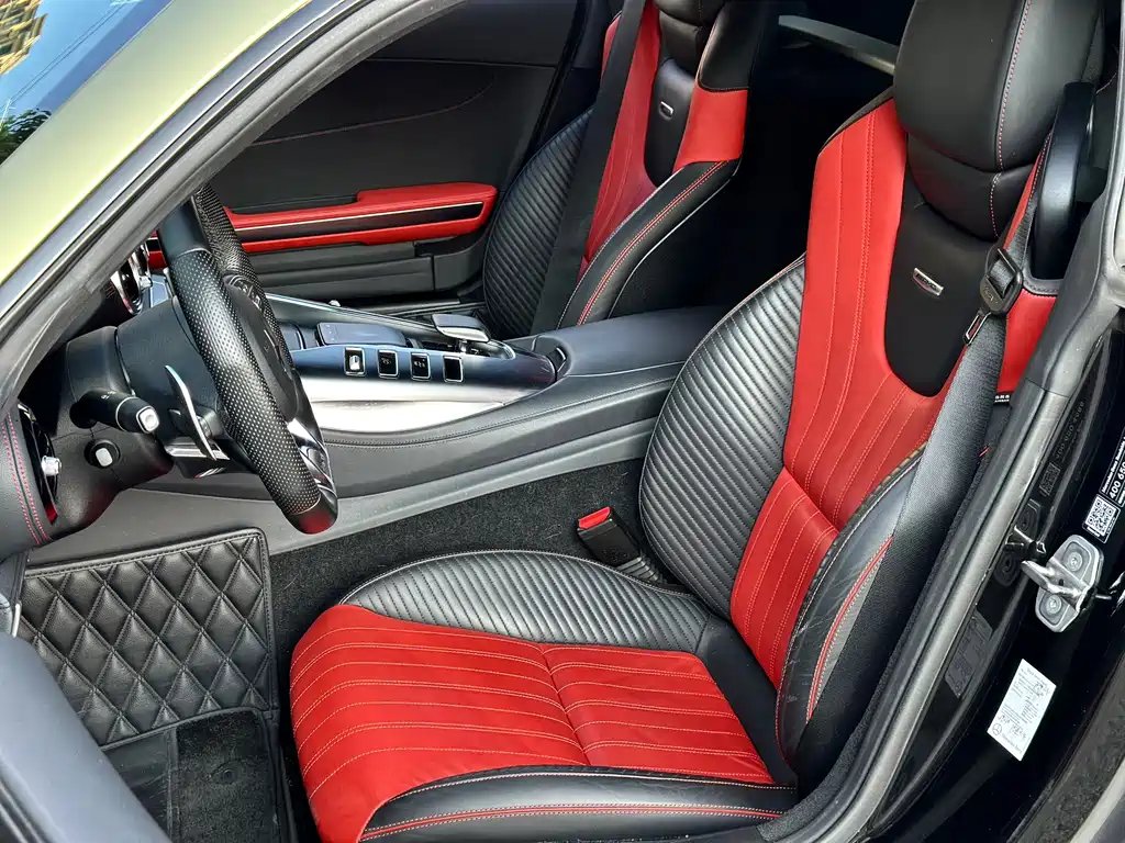 MERCEDES-BENZ AMG GT