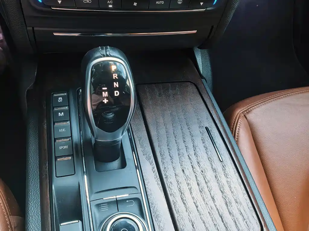 Maserati Ghibli — миниатюра 5