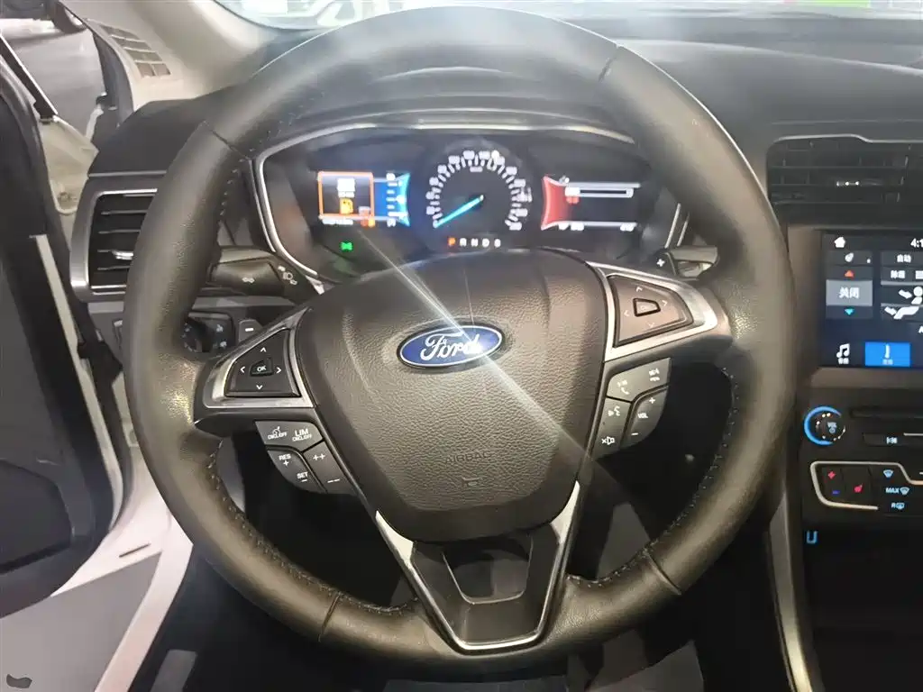 Ford Mondeo 2017 EcoBoost 180 Luxury