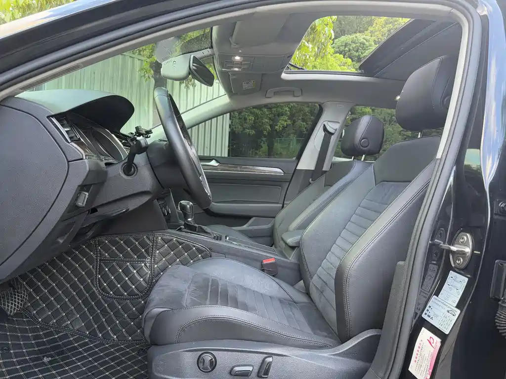 Volkswagen Magotan 2017 330TSI DSG Luxury