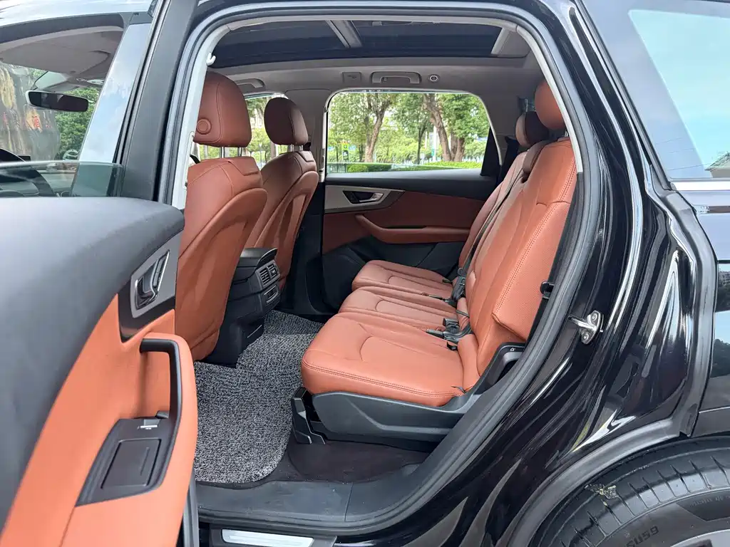 Audi Q7 — миниатюра 17
