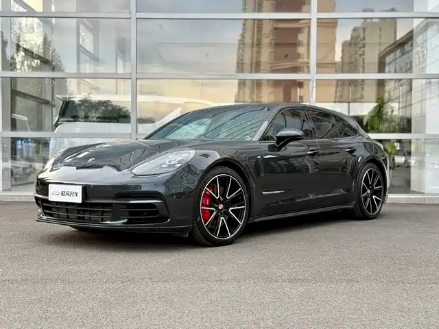 PORSCHE PANAMERA 2018