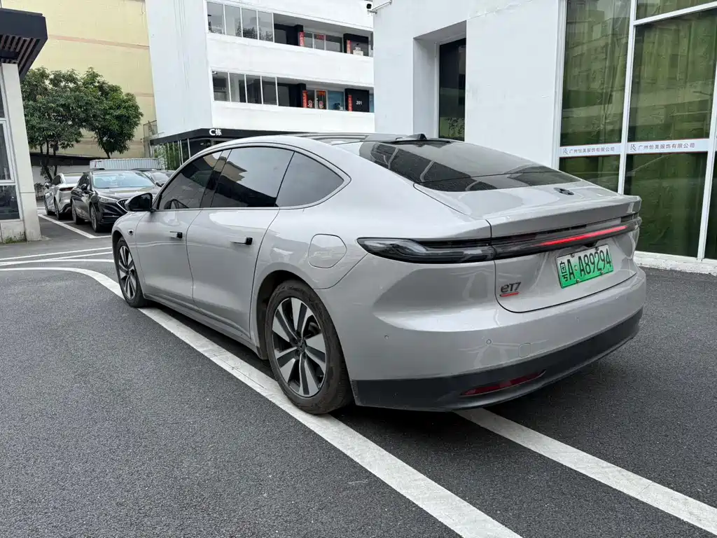 NIO NIO ET7