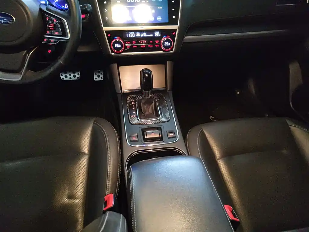 Subaru Legacy - фото 10