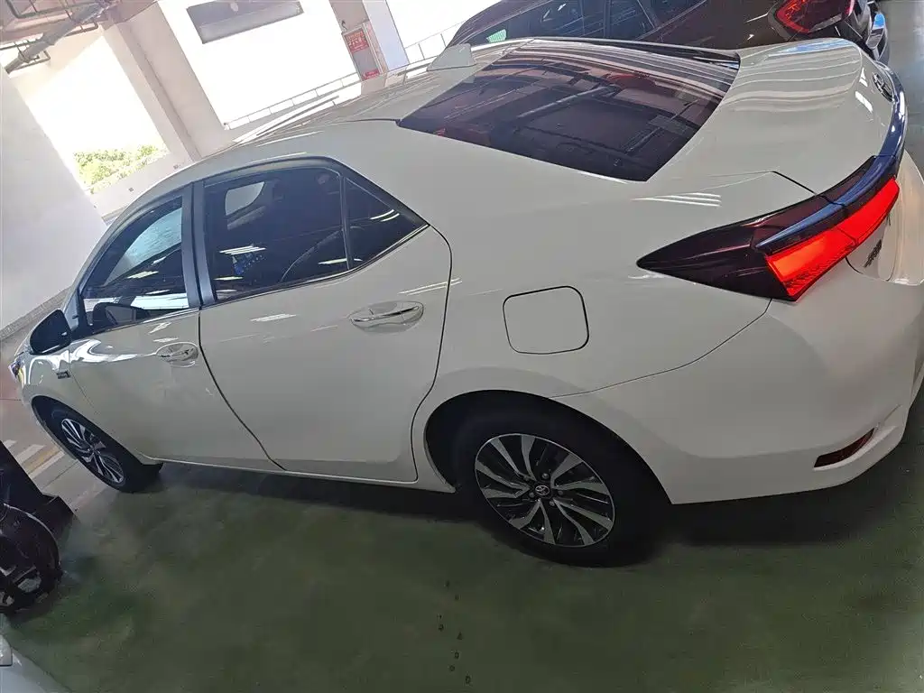 TOYOTA COROLLA DUAL ENGINE E+