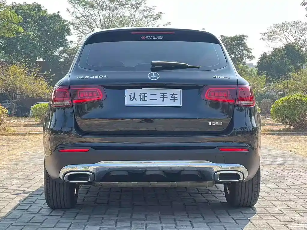 MERCEDES-BENZ GLC