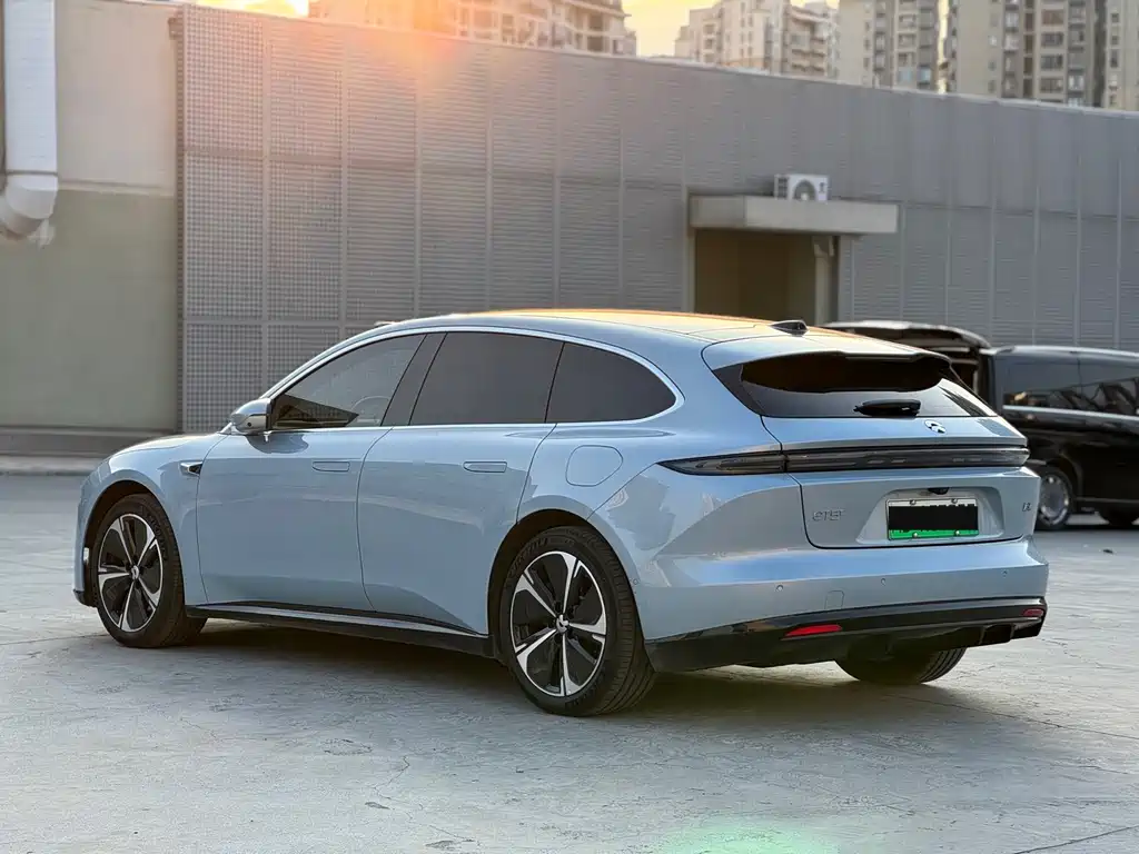 NIO NIO ET5T