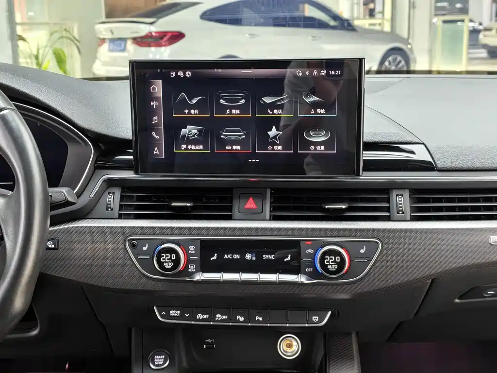 Audi A4L — миниатюра 13