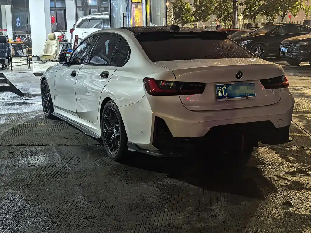 BMW 3 Series - фото 7