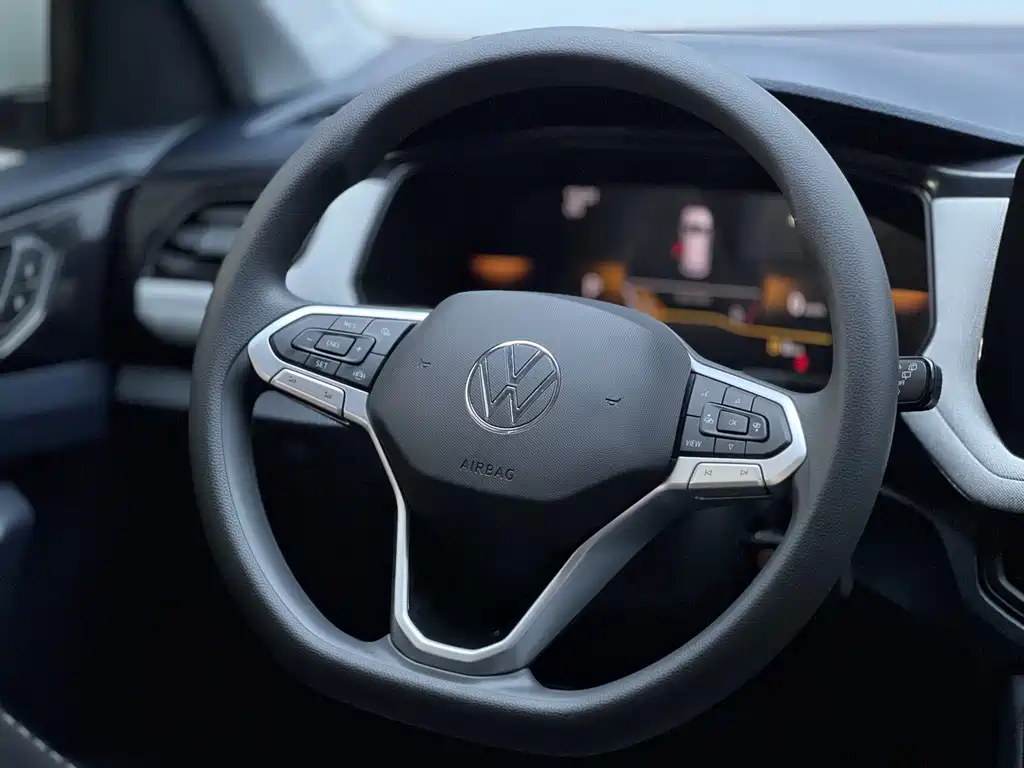 Volkswagen Tharu — миниатюра 7