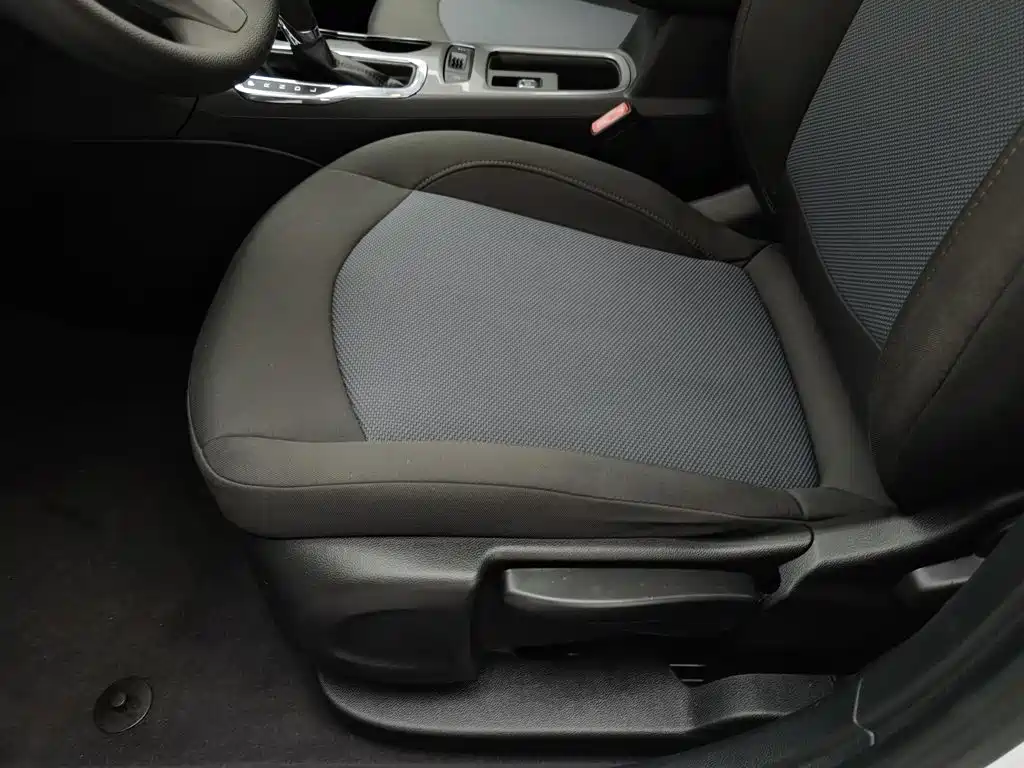 Chevrolet Cruze — миниатюра 20