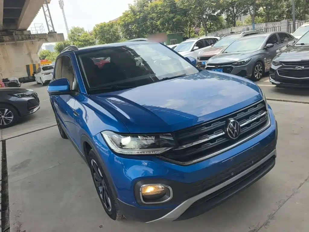 Volkswagen Tacqua 2020 1.5L AT