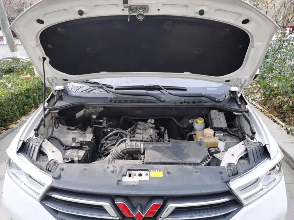 Wuling Hongguang — миниатюра 11