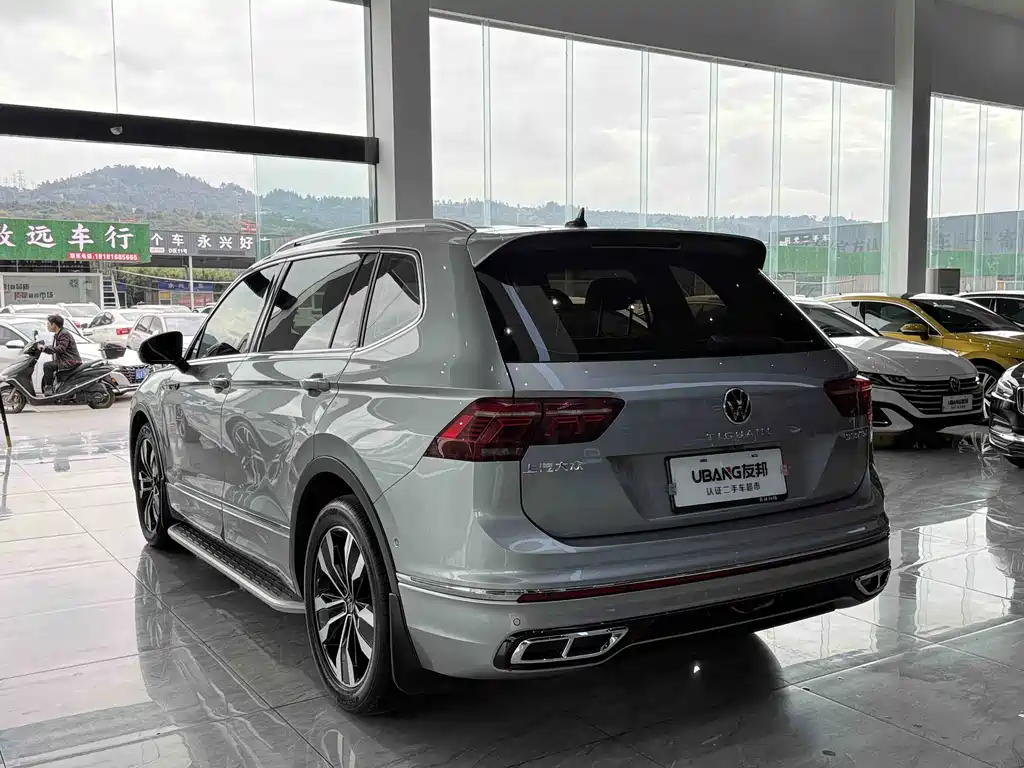 Volkswagen Tiguan L L 2022 330TSI AT R-Line