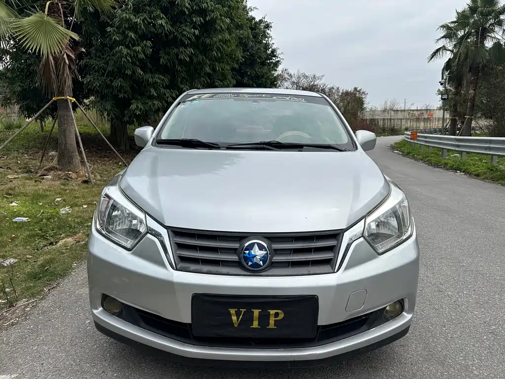 Venucia D50 2014 1.6L MT