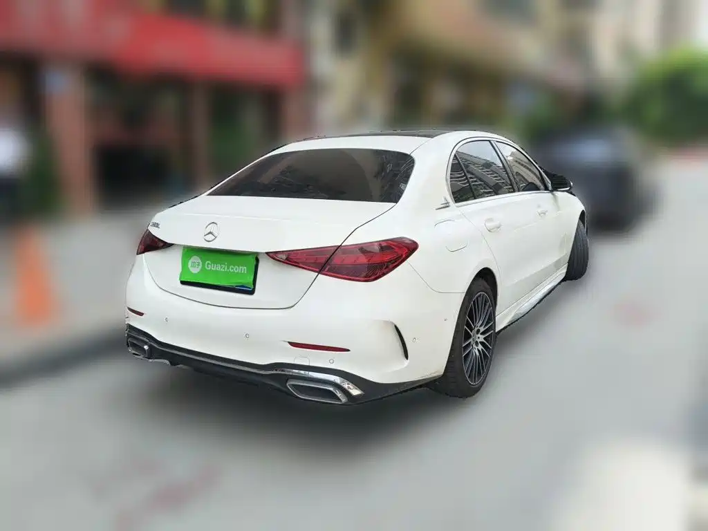 Mercedes-Benz C-Class — миниатюра 6