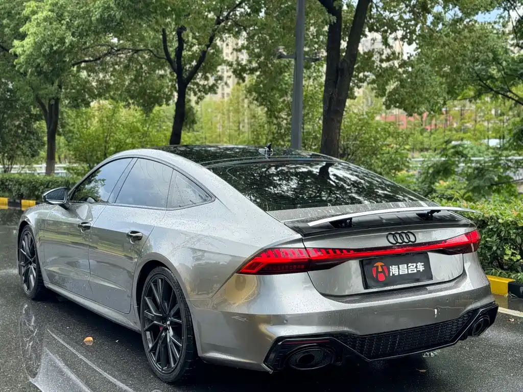 AUDI  A7
