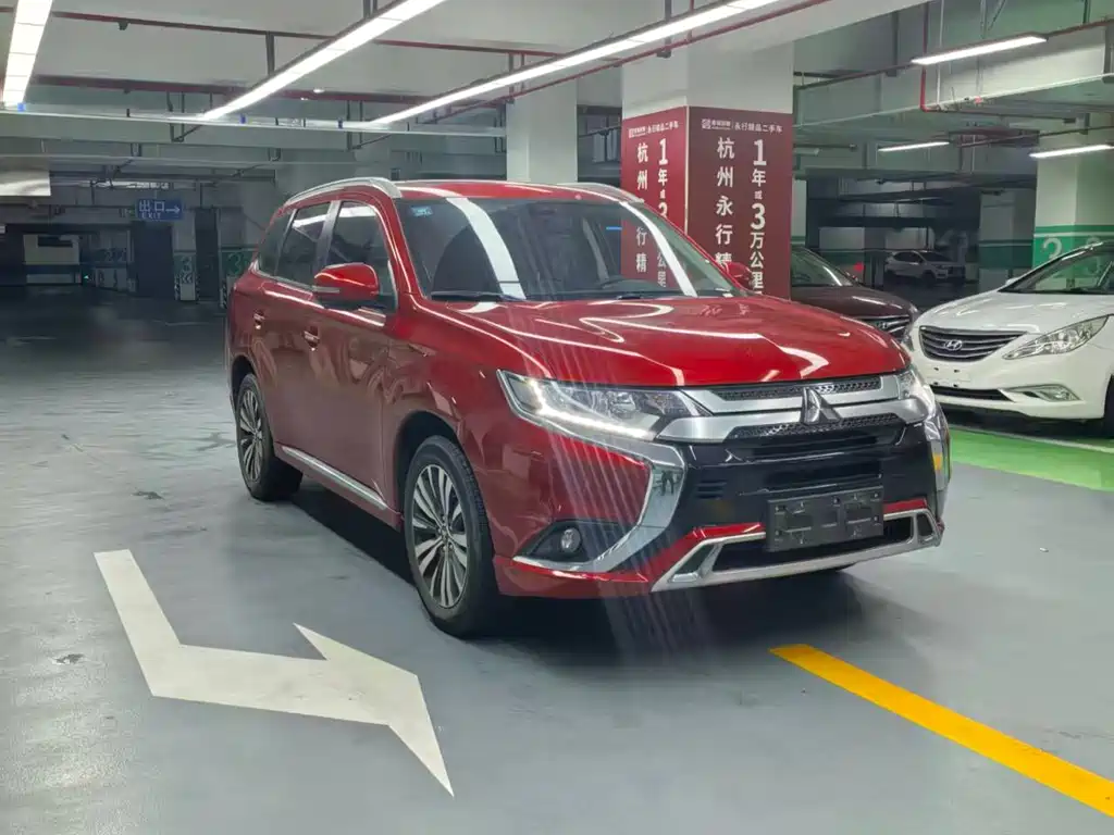 MITSUBISHI OUTLANDER