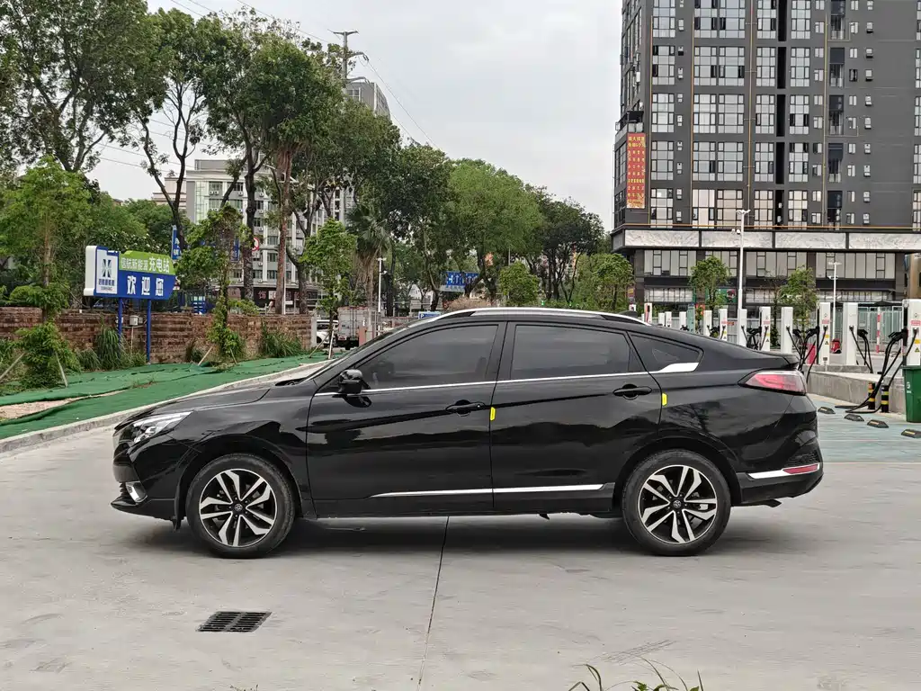 Venucia T90 2018 2.0L CVT V