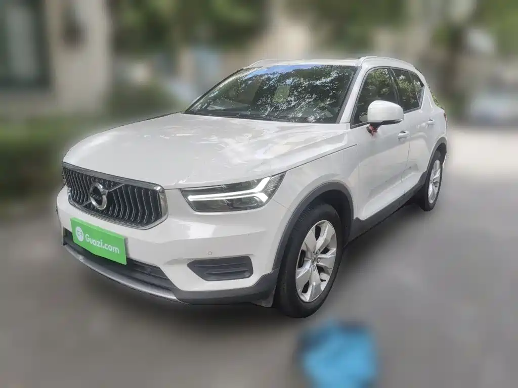 Volvo XC40 — миниатюра 2