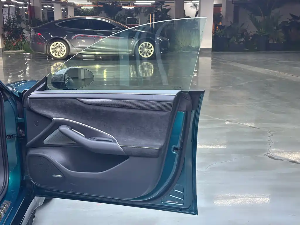 XIAOMI CAR XIAOMI SU7 ULTRA