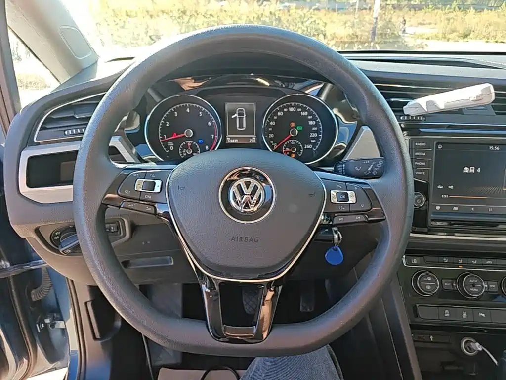 Volkswagen Touran — миниатюра 11