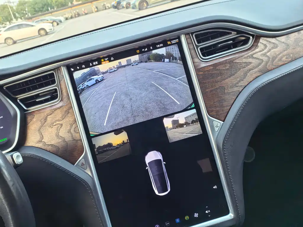 Tesla Model X — фотографии объявления, Фото 17