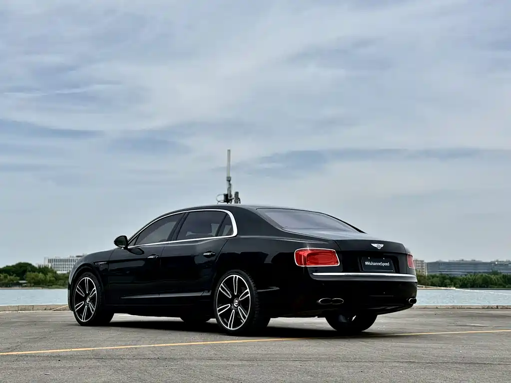 Bentley Flying Spur 2017 4.0T V8 S Standard
