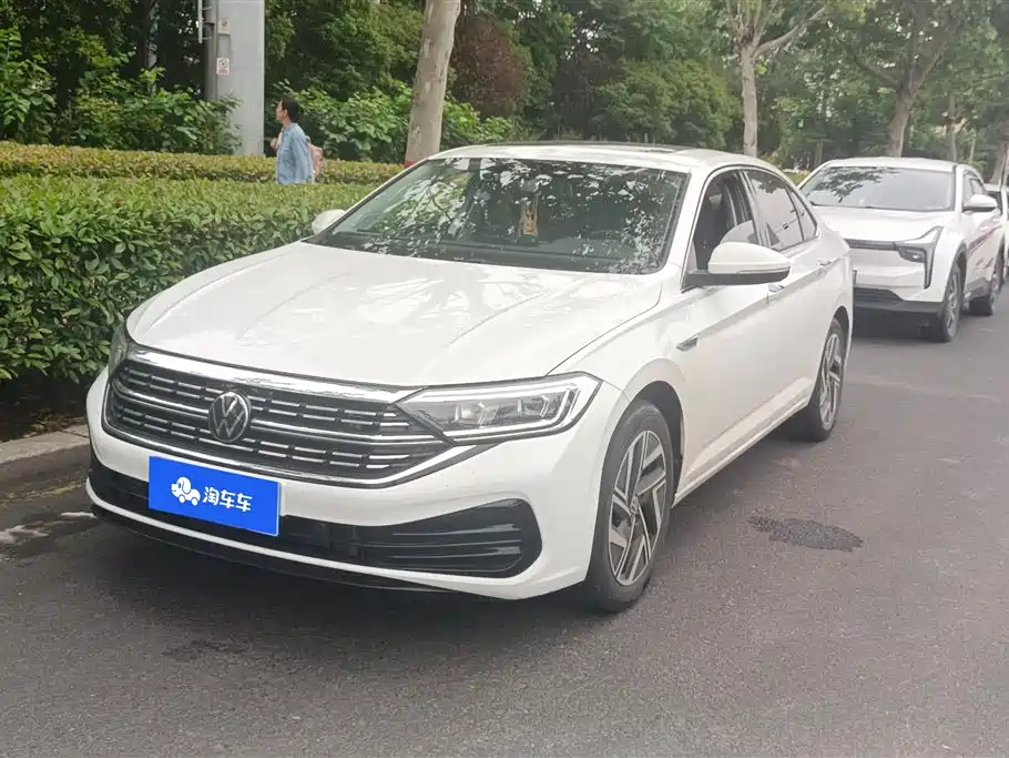 Купить Volkswagen Sagitar