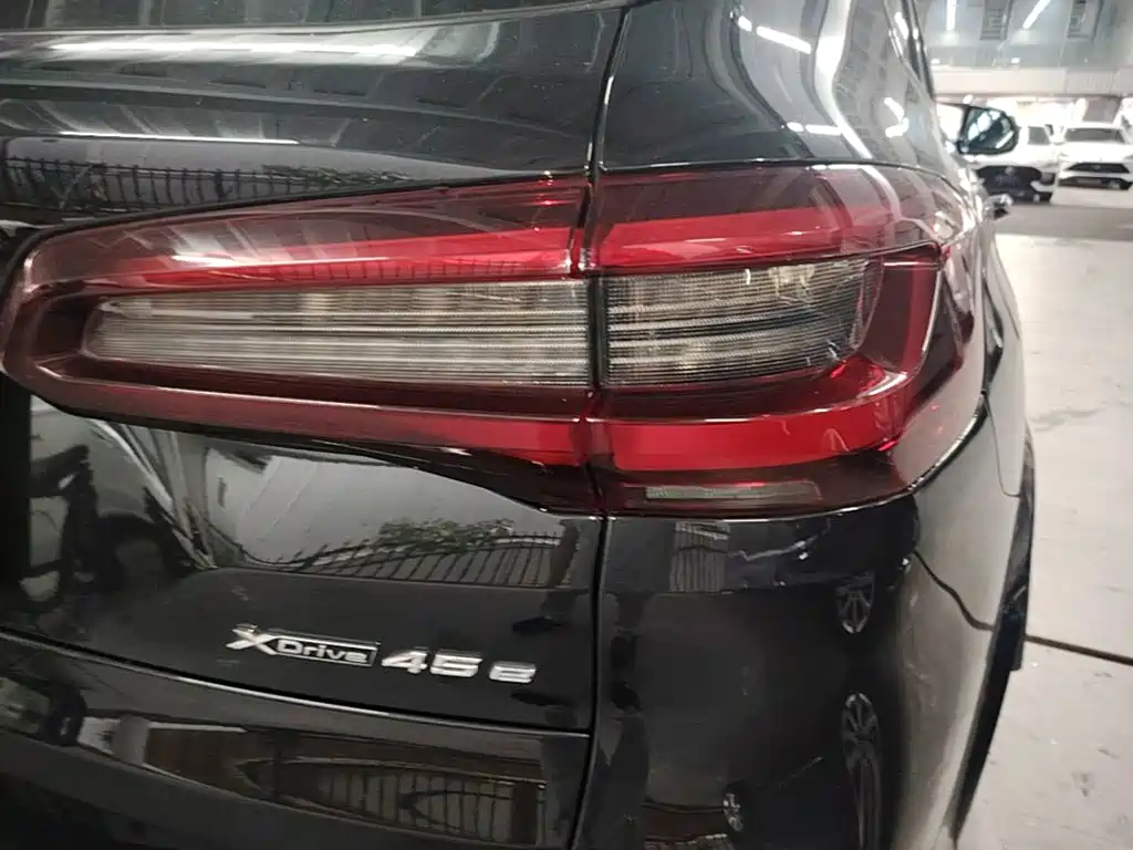 BMW X5 New Energy (Import) — миниатюра 8