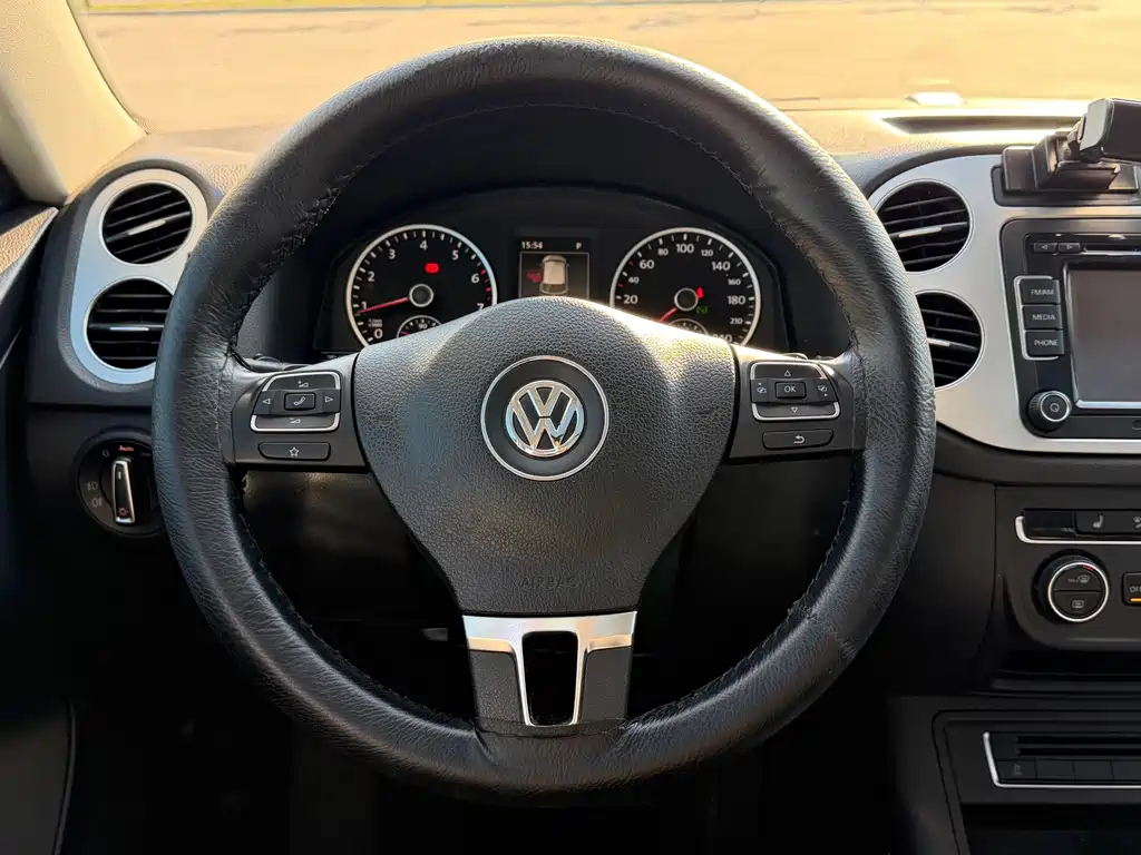 Volkswagen Tiguan — миниатюра 15