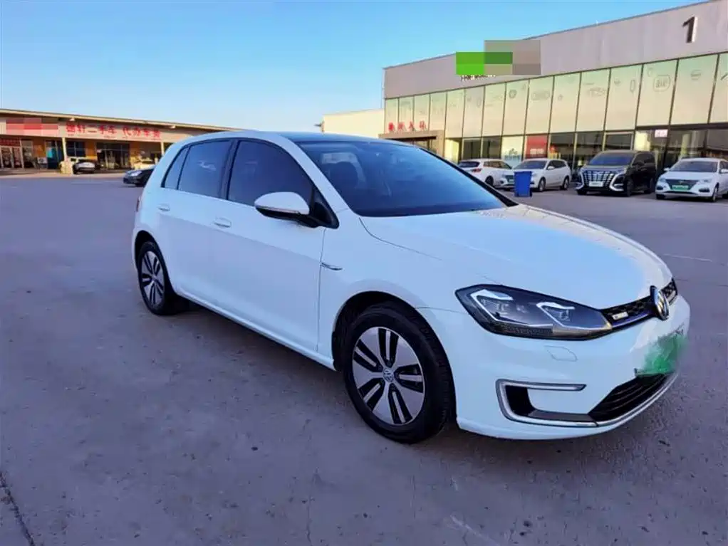 VOLKSWAGEN GOLF*PURE ELECTRICITY