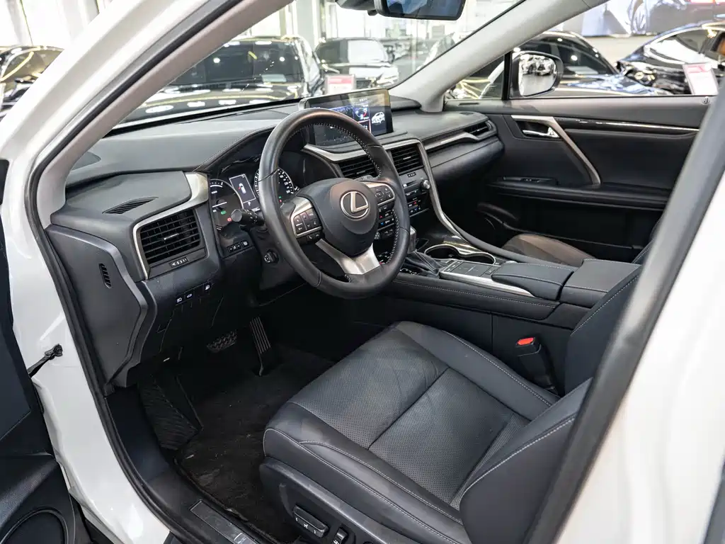 Lexus RX 2020 450hL Elegant 7 мест VI