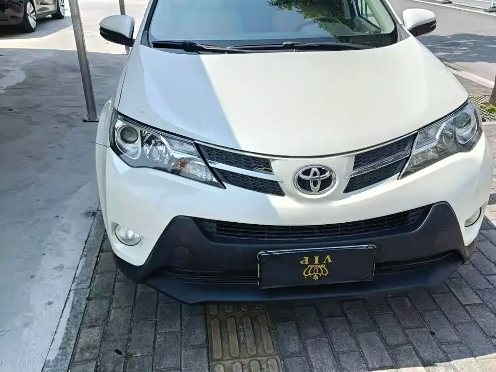 Toyota RAV4 2015
