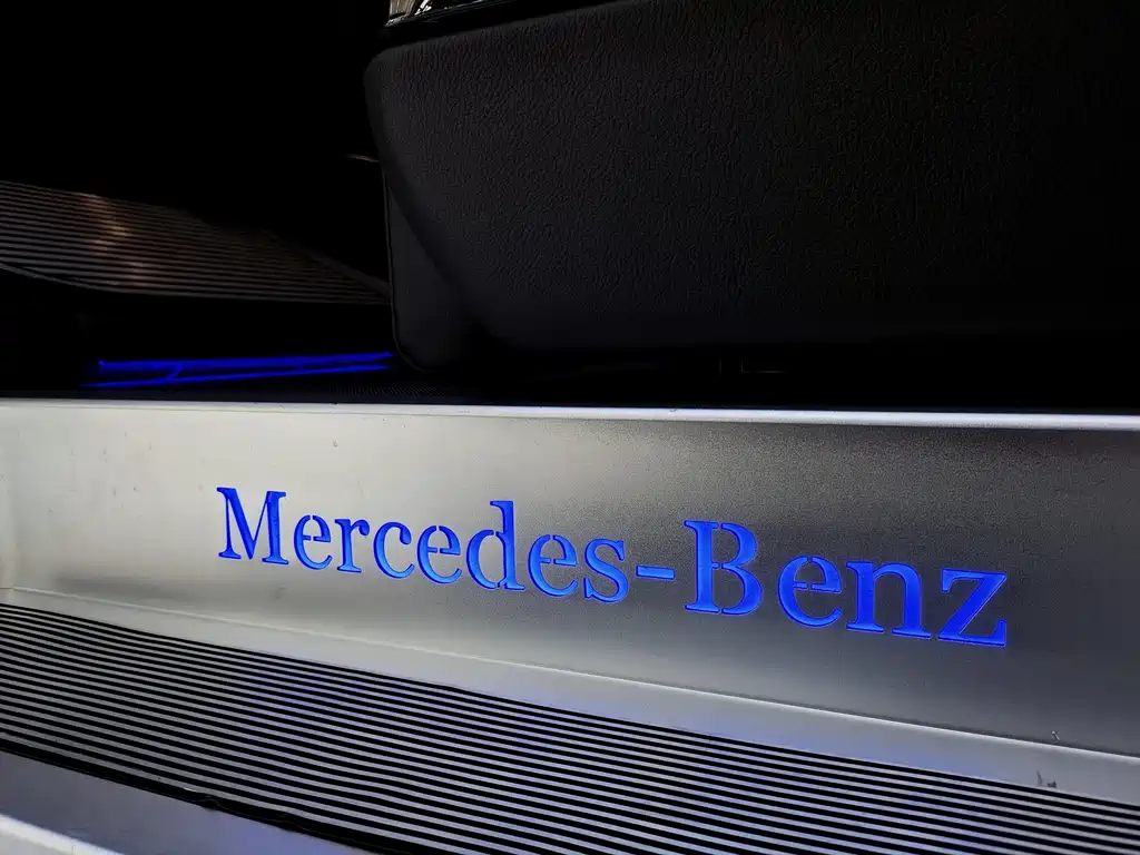 MERCEDES-BENZ V CLASS