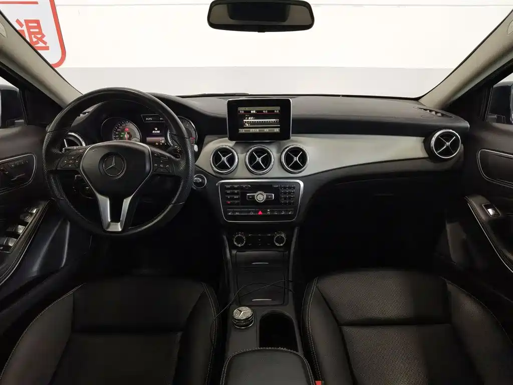 Mercedes-Benz GLA 2015 GLA 220 4MATIC Fashion