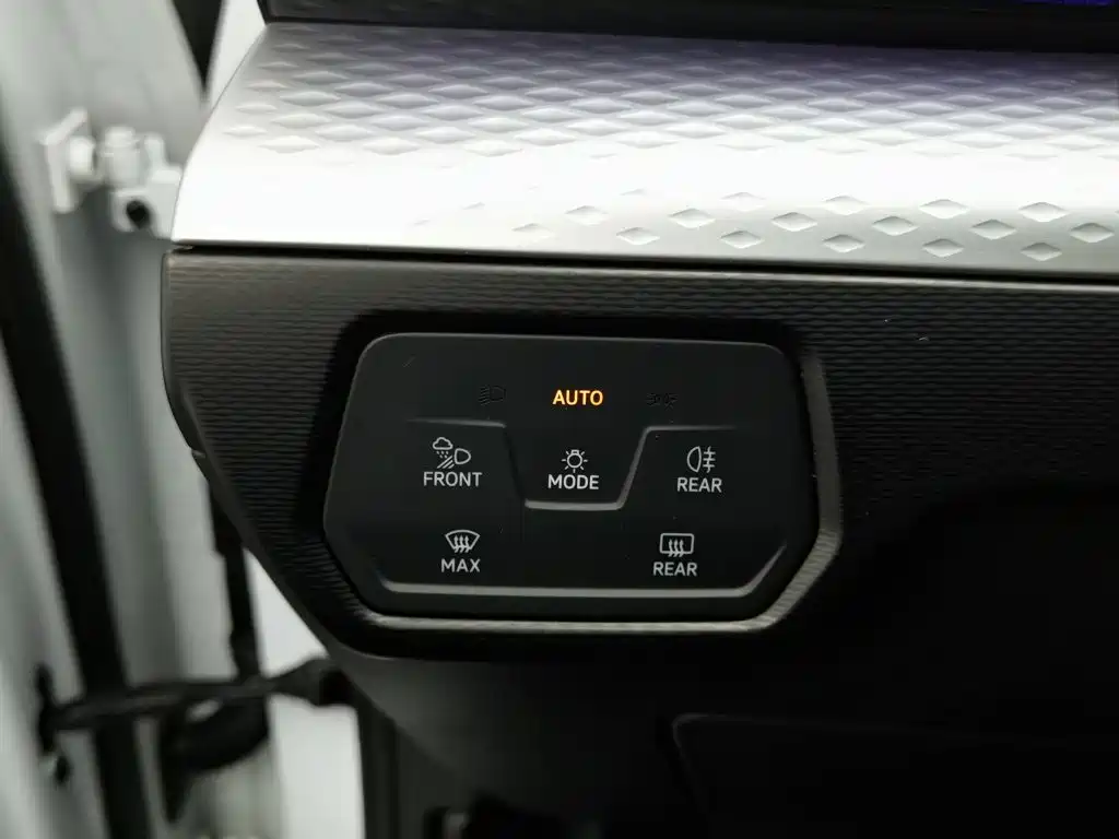 Volkswagen ID.6 X — миниатюра 21