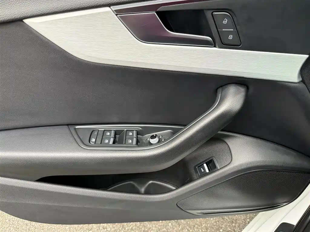 Audi A4L — миниатюра 12