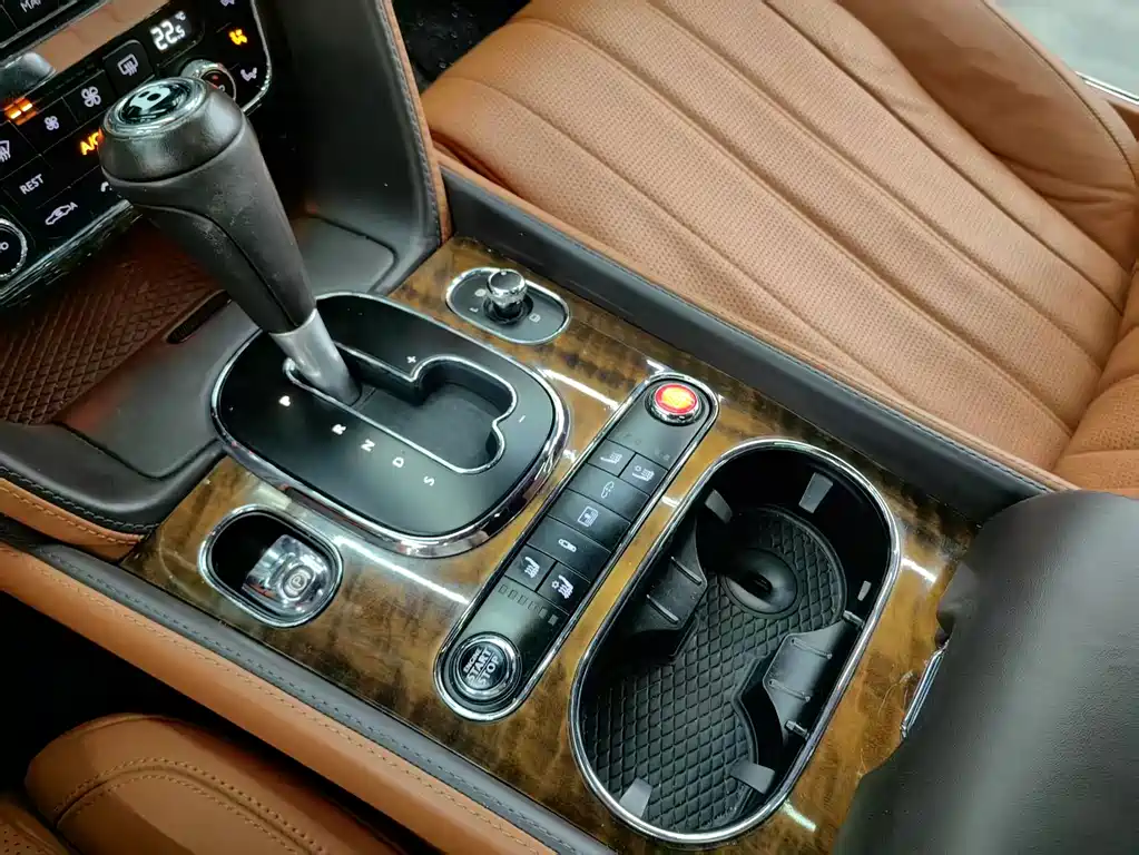 Bentley Flying Spur 2015 4.0T V8 Standard