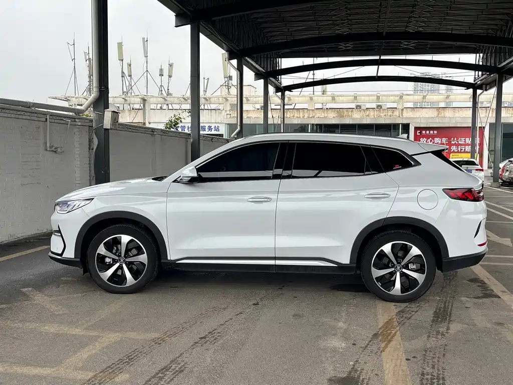 BYD PLUS New Energy — миниатюра 4