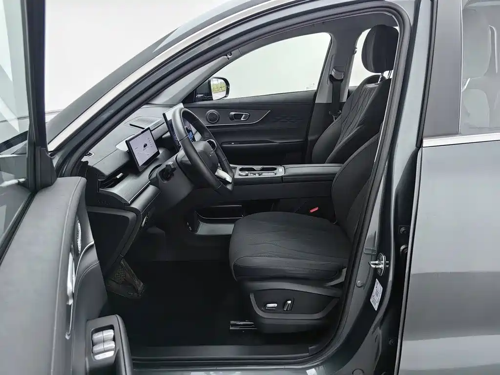 Chery Tiggo 8 PLUS — миниатюра 10